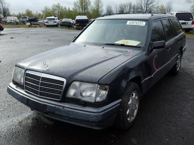 WDBEA92EXRF288800 - 1994 MERCEDES-BENZ E 320 BLACK photo 2