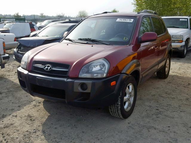 KM8JM12DX5U174815 - 2005 HYUNDAI TUCSON GL RED photo 2