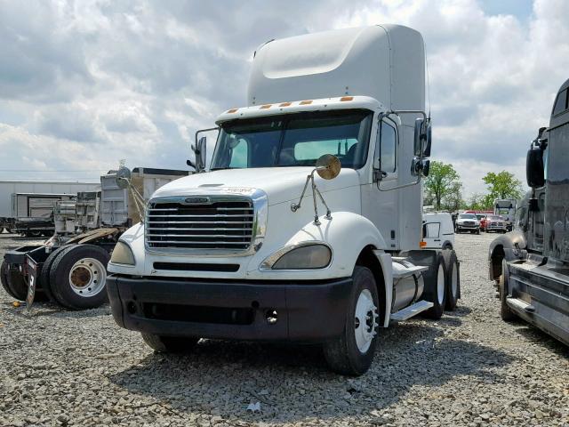 1FUJA6CG84DM86304 - 2004 FREIGHTLINER CONVENTION WHITE photo 2