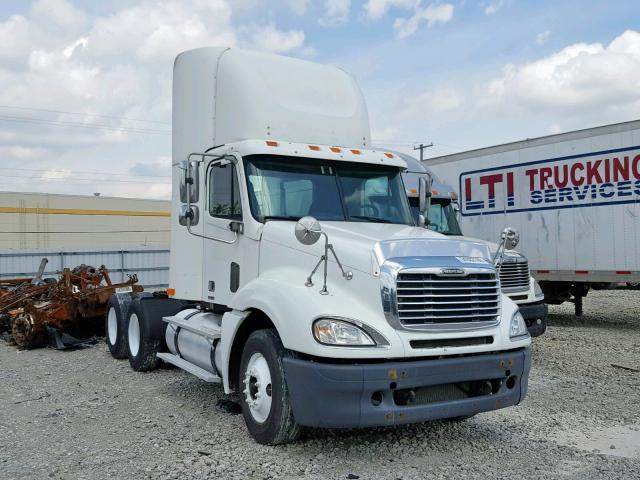 1FUJA6CG85DN58412 - 2005 FREIGHTLINER CONVENTION WHITE photo 1