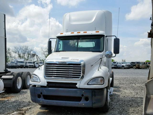 1FUJA6CK59DAH8725 - 2009 FREIGHTLINER CONVENTION WHITE photo 2