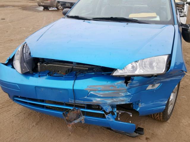 1FAHP34N07W219401 - 2007 FORD FOCUS ZX4 BLUE photo 9