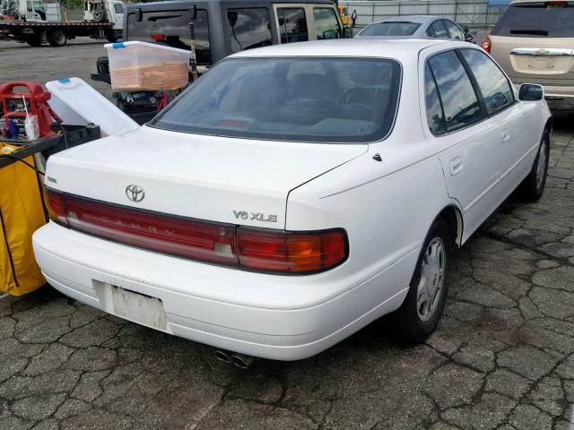 JT2GK13EXR0034071 - 1994 TOYOTA CAMRY XLE WHITE photo 4