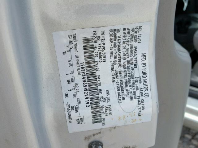 1FAFP34N65W229192 - 2005 FORD FOCUS ZX4 SILVER photo 10