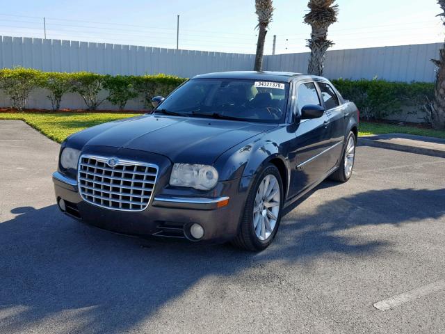 2C3LA63H08H142228 - 2008 CHRYSLER 300C GRAY photo 2