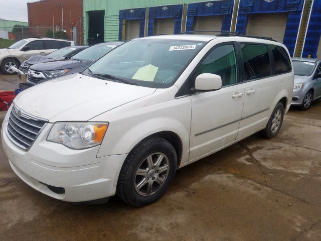 2A4RR5D10AR215084 - 2010 CHRYSLER TOWN & COUNTRY TOURING  photo 2