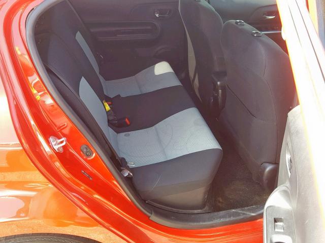 JTDKDTB38F1576864 - 2015 TOYOTA PRIUS C RED photo 6