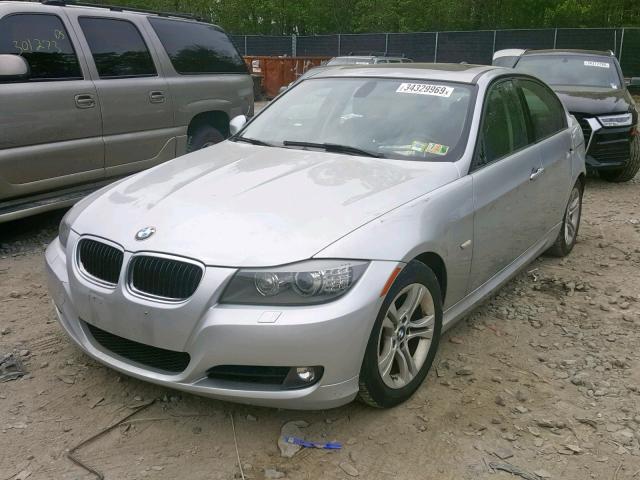 WBAPH5G54BNL80758 - 2011 BMW 328 I SULE SILVER photo 2