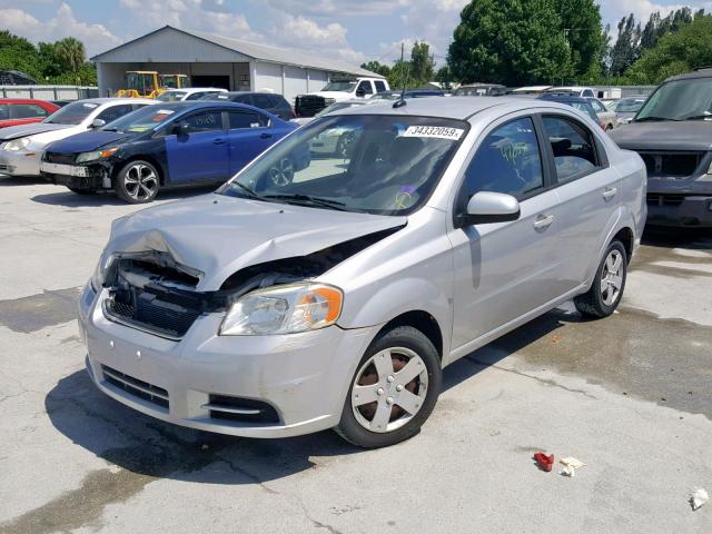 KL1TD56E29B606149 - 2009 CHEVROLET AVEO LS SILVER photo 2