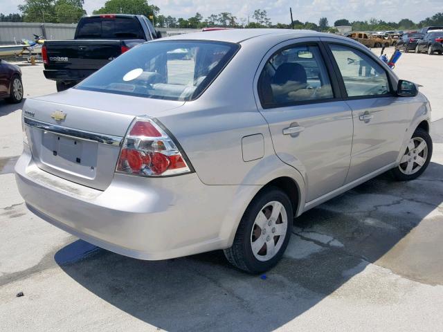 KL1TD56E29B606149 - 2009 CHEVROLET AVEO LS SILVER photo 4