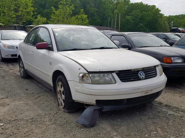 WVWMA23B8YP229360 - 2000 VOLKSWAGEN PASSAT GLS WHITE photo 1