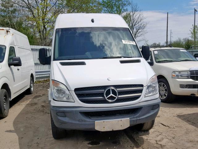 WD4PE7CC8B5521011 - 2011 MERCEDES-BENZ SPRINTER 2 WHITE photo 9