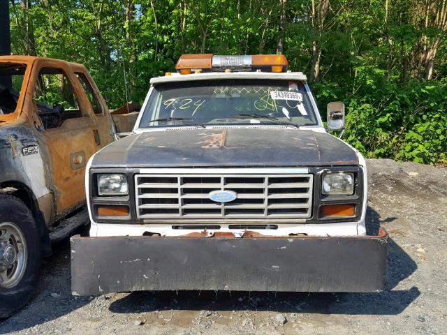 1FDJF37L1ENA69547 - 1984 FORD F350 WHITE photo 9