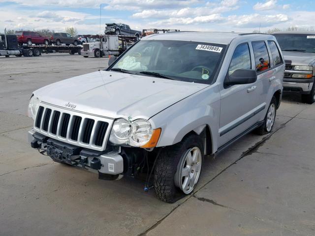 1J8GR48K18C137520 - 2008 JEEP GRAND CHER SILVER photo 2