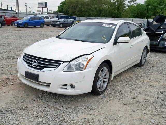 1N4BL2AP8AN461707 - 2010 NISSAN ALTIMA SR WHITE photo 2