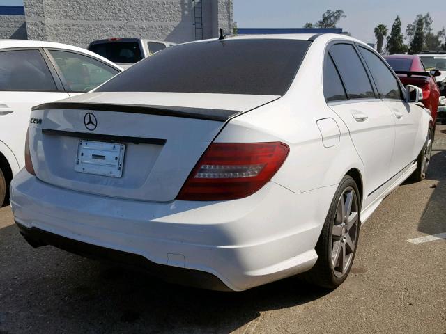 WDDGF4HB4DA775238 - 2013 MERCEDES-BENZ C 250 WHITE photo 4