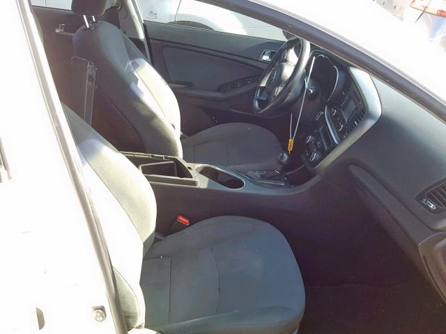 KNAGM4AD2F5078879 - 2015 KIA OPTIMA HYB WHITE photo 5