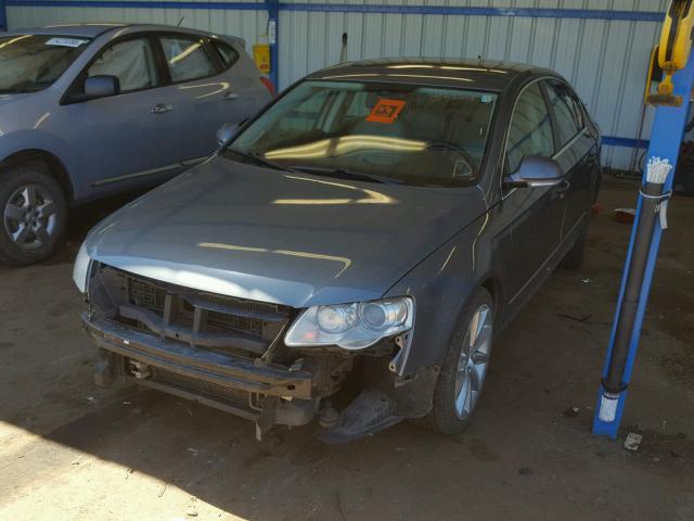 WVWCU93C37E205739 - 2007 VOLKSWAGEN PASSAT 3.6 GRAY photo 2