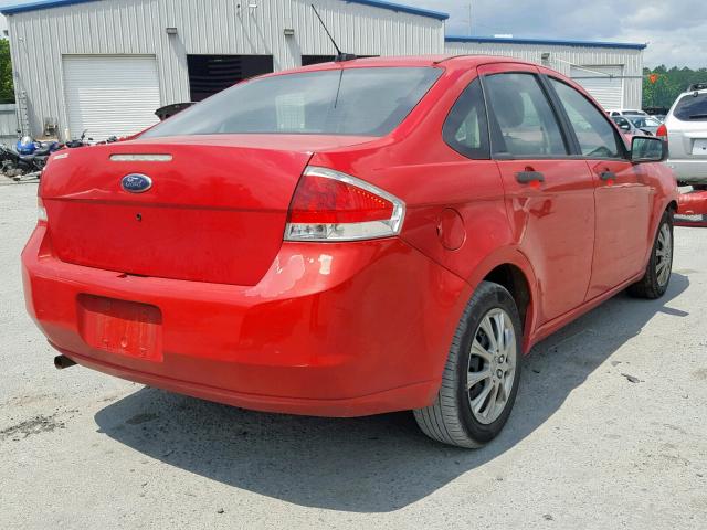 1FAHP34N48W150410 - 2008 FORD FOCUS S/SE RED photo 4