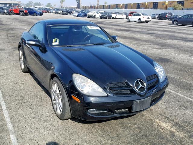 WDBWK54F28F188639 - 2008 MERCEDES-BENZ SLK 280 BLACK photo 1