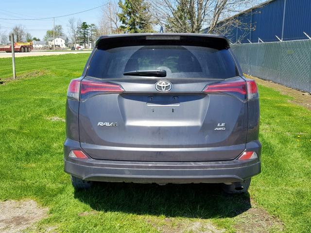 2T3BFREV0JW712120 - 2018 TOYOTA RAV4 LE GRAY photo 9