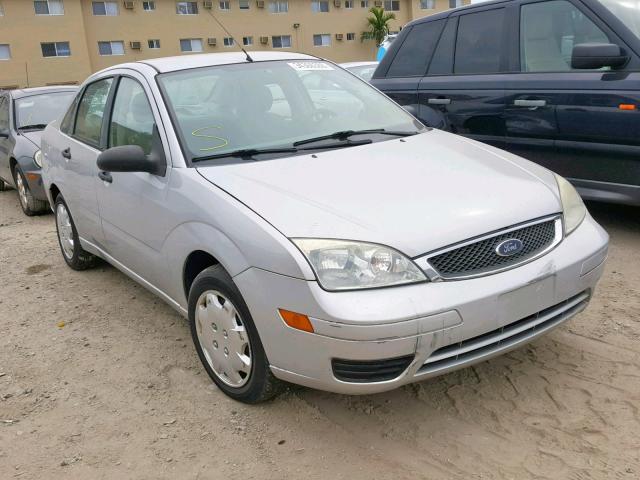 1FAFP34N45W184334 - 2005 FORD FOCUS ZX4 SILVER photo 1