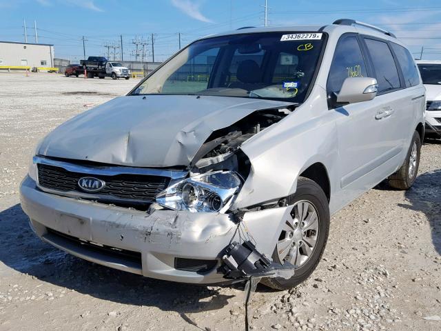 KNDMG4C79C6472504 - 2012 KIA SEDONA LX SILVER photo 2