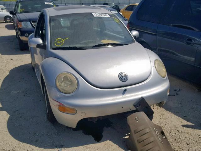 3VWCT21C41M406724 - 2001 VOLKSWAGEN NEW BEETLE 银色 照片 1