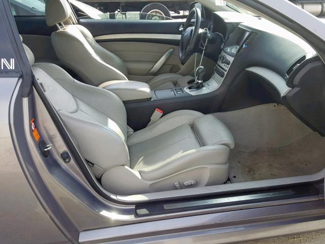 JNKCV64E58M101688 - 2008 INFINITI G37 BASE SILVER photo 5