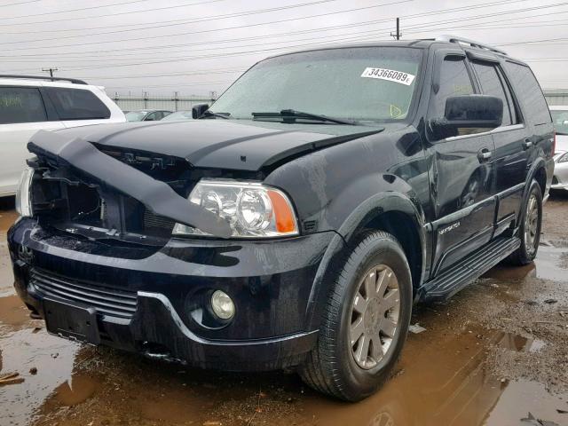5LMFU28R24LJ25379 - 2004 LINCOLN NAVIGATOR შავი ფოტო 2