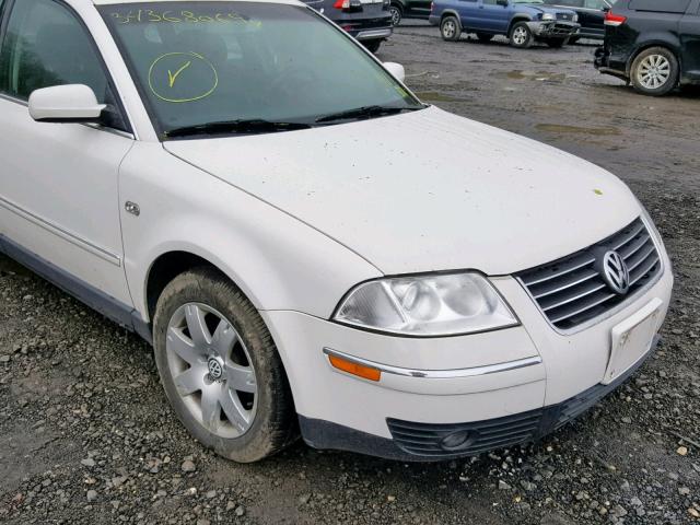 WVWTH63B21E158818 - 2001 VOLKSWAGEN PASSAT GLX 白色 照片 9