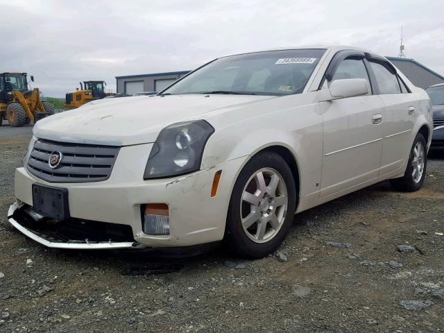 1G6DP577060101306 - 2006 CADILLAC CTS HI FEA WHITE photo 2