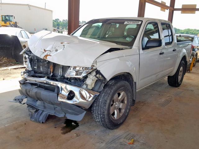 1N6AD07U19C404158 - 2009 NISSAN FRONTIER C WHITE photo 2