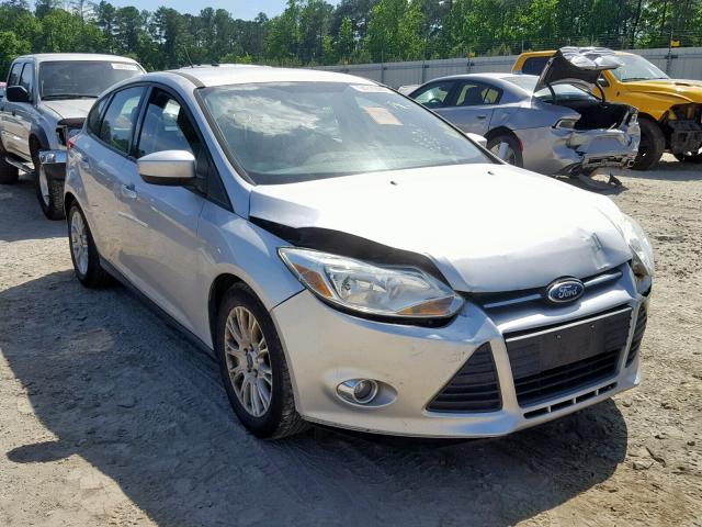 1FAHP3K24CL147574 - 2012 FORD FOCUS SE SILVER photo 1