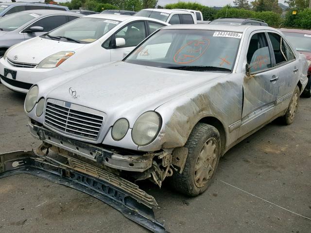 WDBJF25H6XA742127 - 1999 MERCEDES-BENZ E 300TD SILVER photo 2