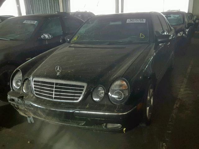 WDBJF65J31B265605 - 2001 MERCEDES-BENZ E 320 BLACK photo 2