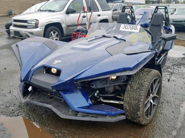 57XAAPFA0J8127917 - 2018 POLARIS SLINGSHOT BLUE photo 2
