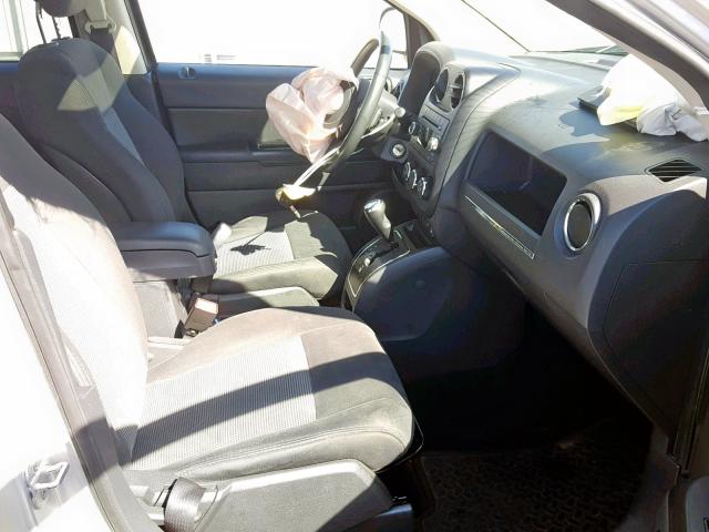 1J4NF1FB3BD154310 - 2011 JEEP COMPASS SP 银色 照片 5