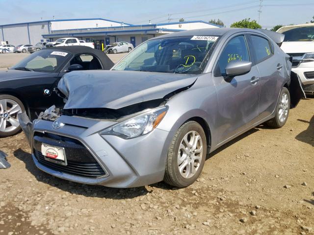 3MYDLBZV0GY138688 - 2016 TOYOTA SCION IA GRAY photo 2