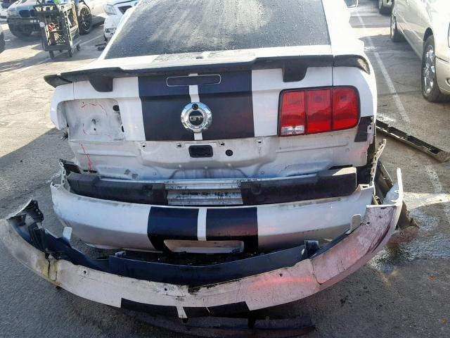 1ZVHT82H495124006 - 2009 FORD MUSTANG GT WHITE photo 9