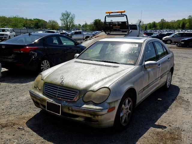 WDBRF84J84F543489 - 2004 MERCEDES-BENZ C 320 4MAT SILVER photo 2