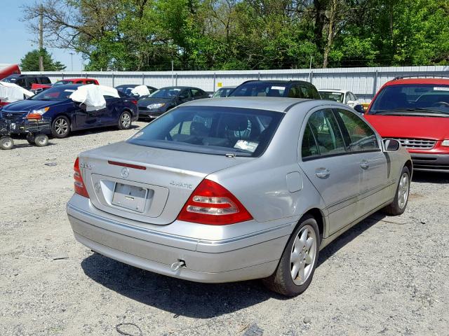 WDBRF84J84F543489 - 2004 MERCEDES-BENZ C 320 4MAT SILVER photo 4