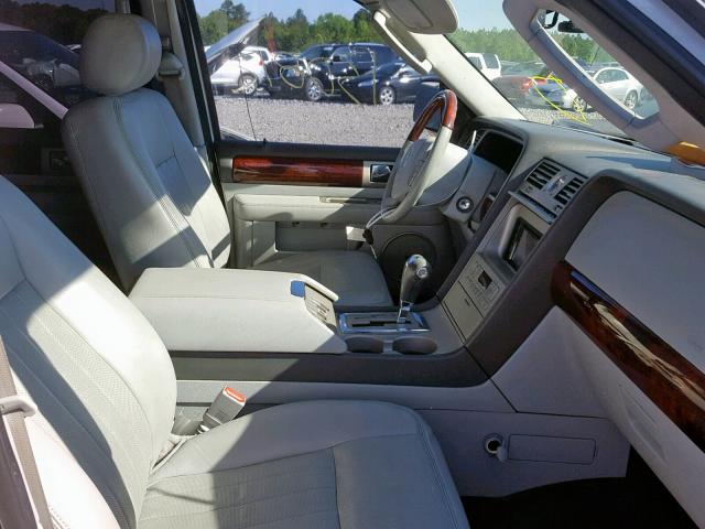 5LMFU27576LJ16324 - 2006 LINCOLN NAVIGATOR Blanc photo 5