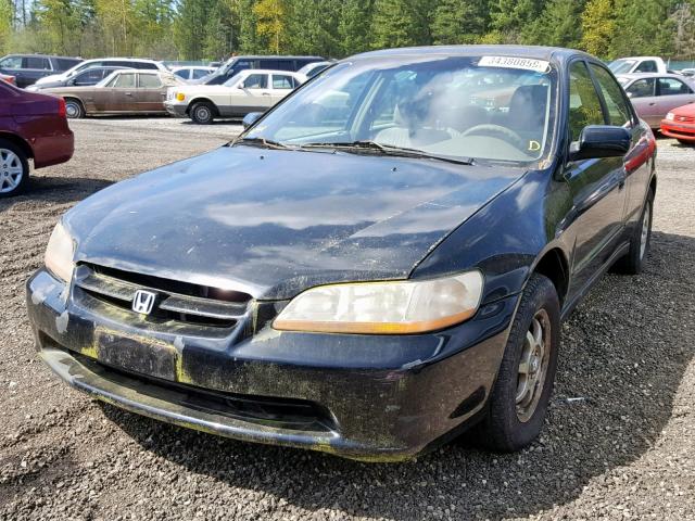 1HGCF8549WA067724 - 1998 HONDA ACCORD DX BLACK photo 2