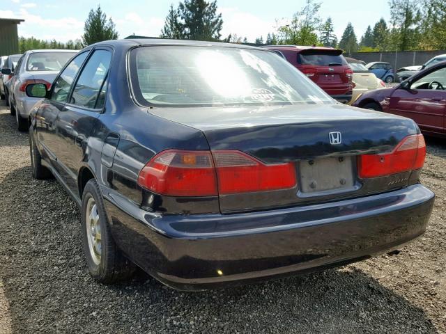 1HGCF8549WA067724 - 1998 HONDA ACCORD DX BLACK photo 3