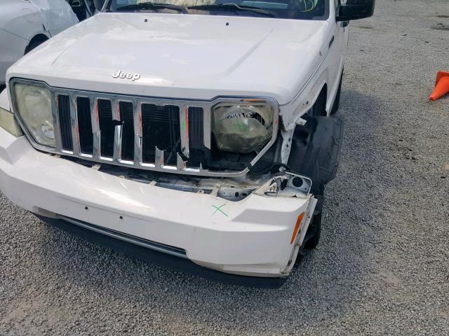 1J4PP5GKXAW119598 - 2010 JEEP LIBERTY LI WHITE photo 9