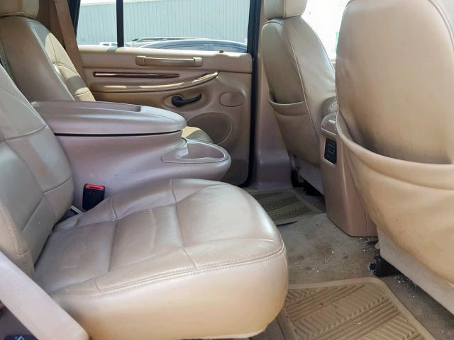 5LMFU28L7WLJ00427 - 1998 LINCOLN NAVIGATOR 黑色 照片 6