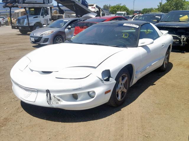 2G2FS22K222107460 - 2002 PONTIAC FIREBIRD WHITE photo 2