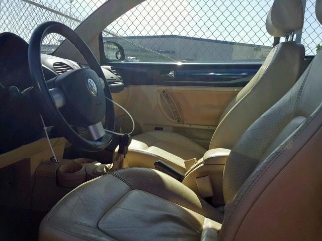 3VWCD31Y74M323209 - 2004 VOLKSWAGEN NEW BEETLE 蓝色 照片 5