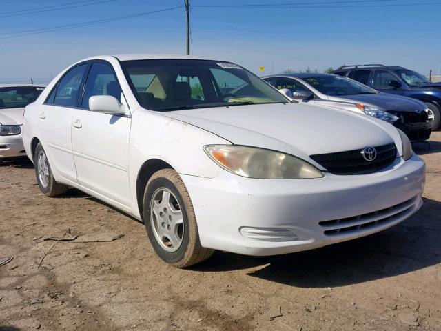 4T1BF30KX2U026090 - 2002 TOYOTA CAMRY LE WHITE photo 1